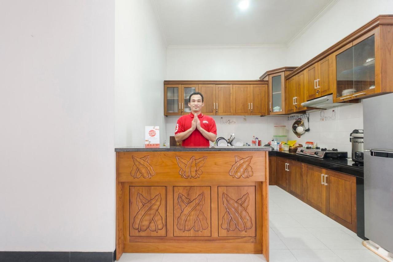 Oyo 3267 Omah Suryo Hotel ยอกยาการ์ตา ภายนอก รูปภาพ