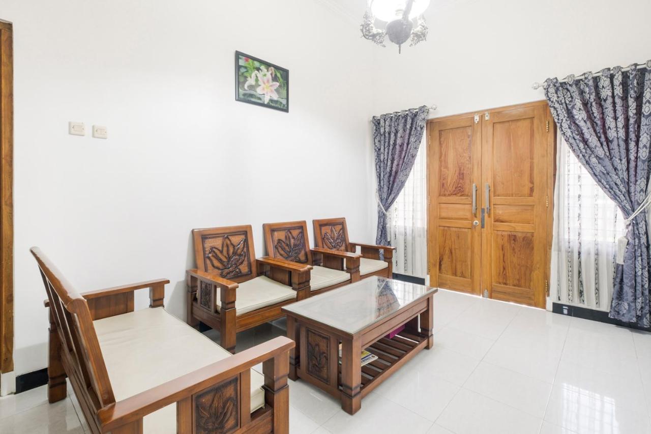 Oyo 3267 Omah Suryo Hotel ยอกยาการ์ตา ภายนอก รูปภาพ