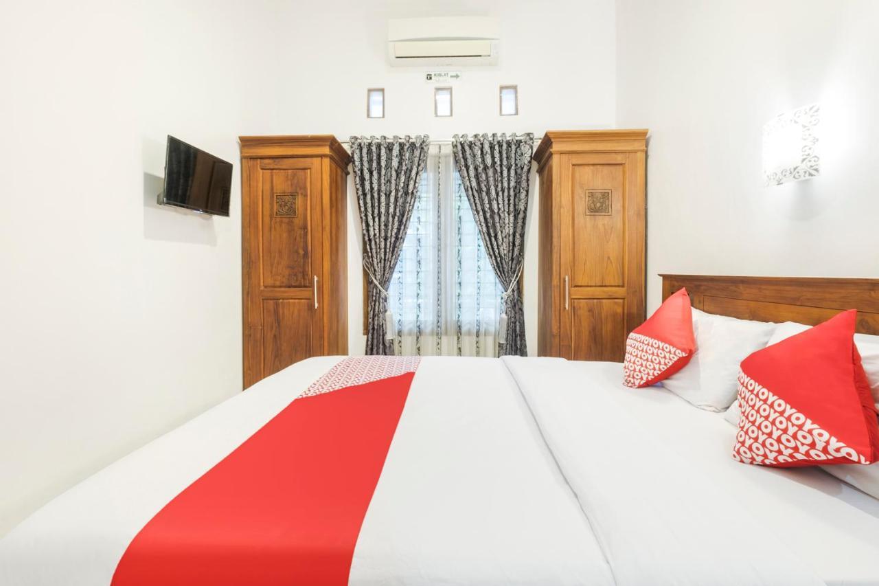 Oyo 3267 Omah Suryo Hotel ยอกยาการ์ตา ภายนอก รูปภาพ