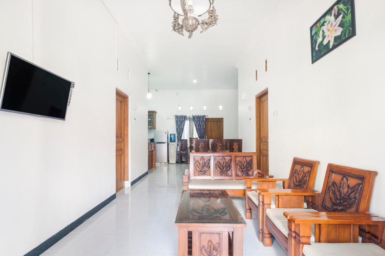 Oyo 3267 Omah Suryo Hotel ยอกยาการ์ตา ภายนอก รูปภาพ